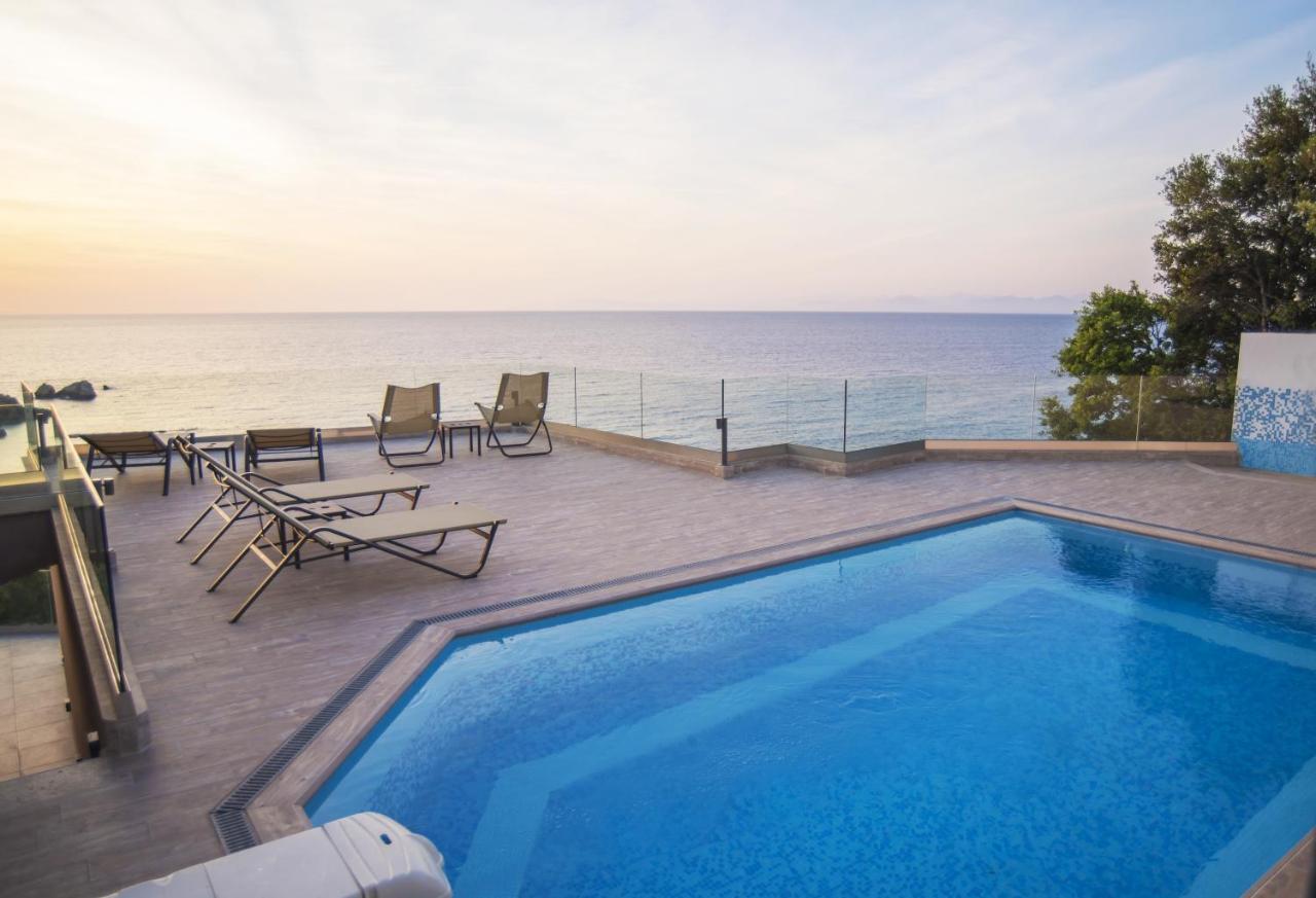 The Ionian View Aparthotel Ayios Nikitas Bagian luar foto
