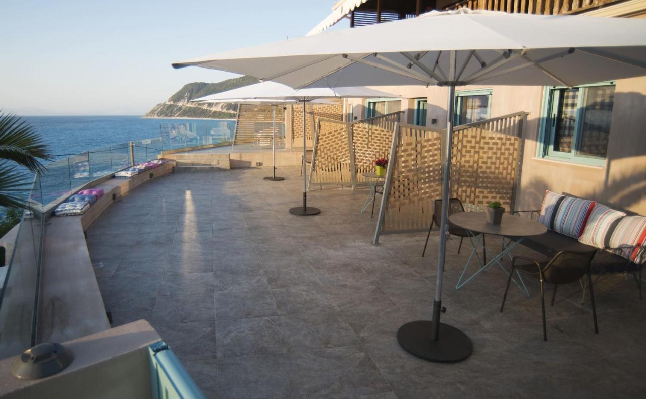 The Ionian View Aparthotel Ayios Nikitas Ruang foto