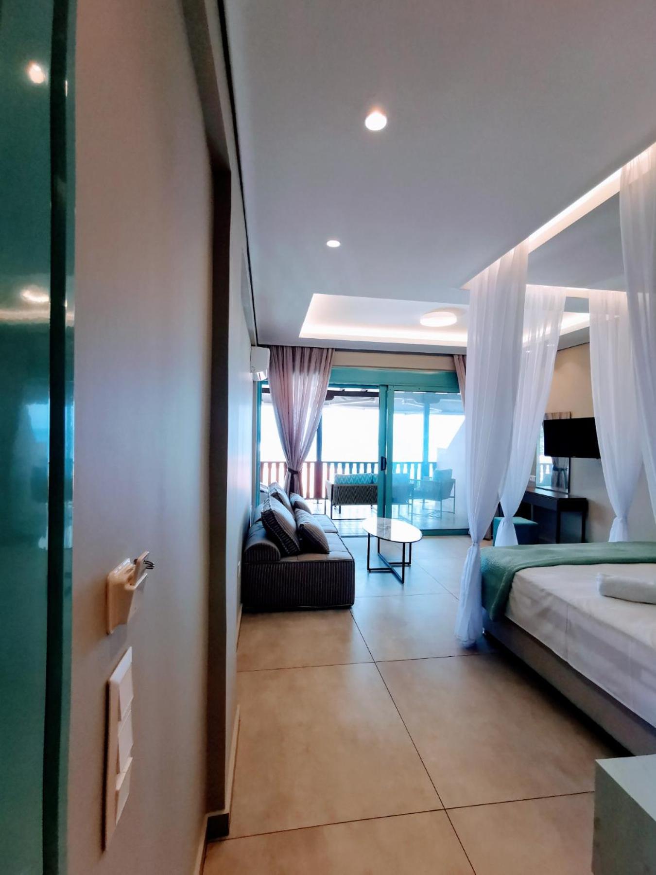 The Ionian View Aparthotel Ayios Nikitas Bagian luar foto